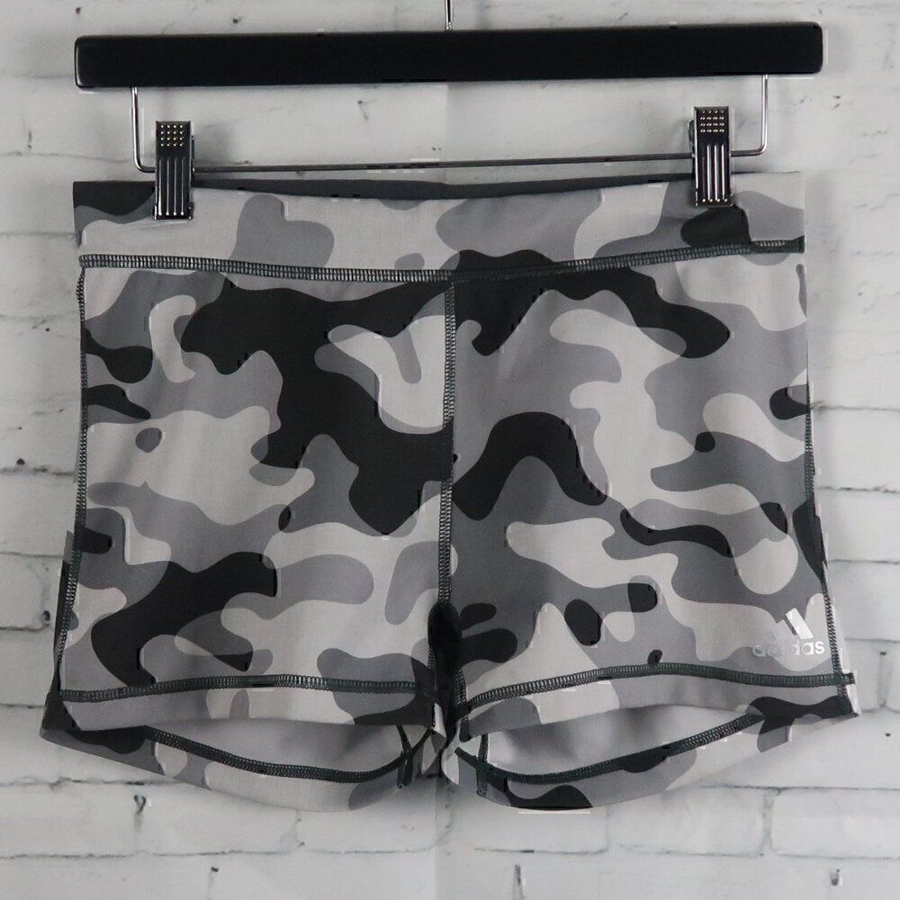 ADIDAS GREY & BLACK CAMO TECHFIT CLIMALITE WORKOUT GYM BOOTY SHORTS SIZE MEDIUM